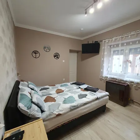Etus Vendeghaz Holiday home *